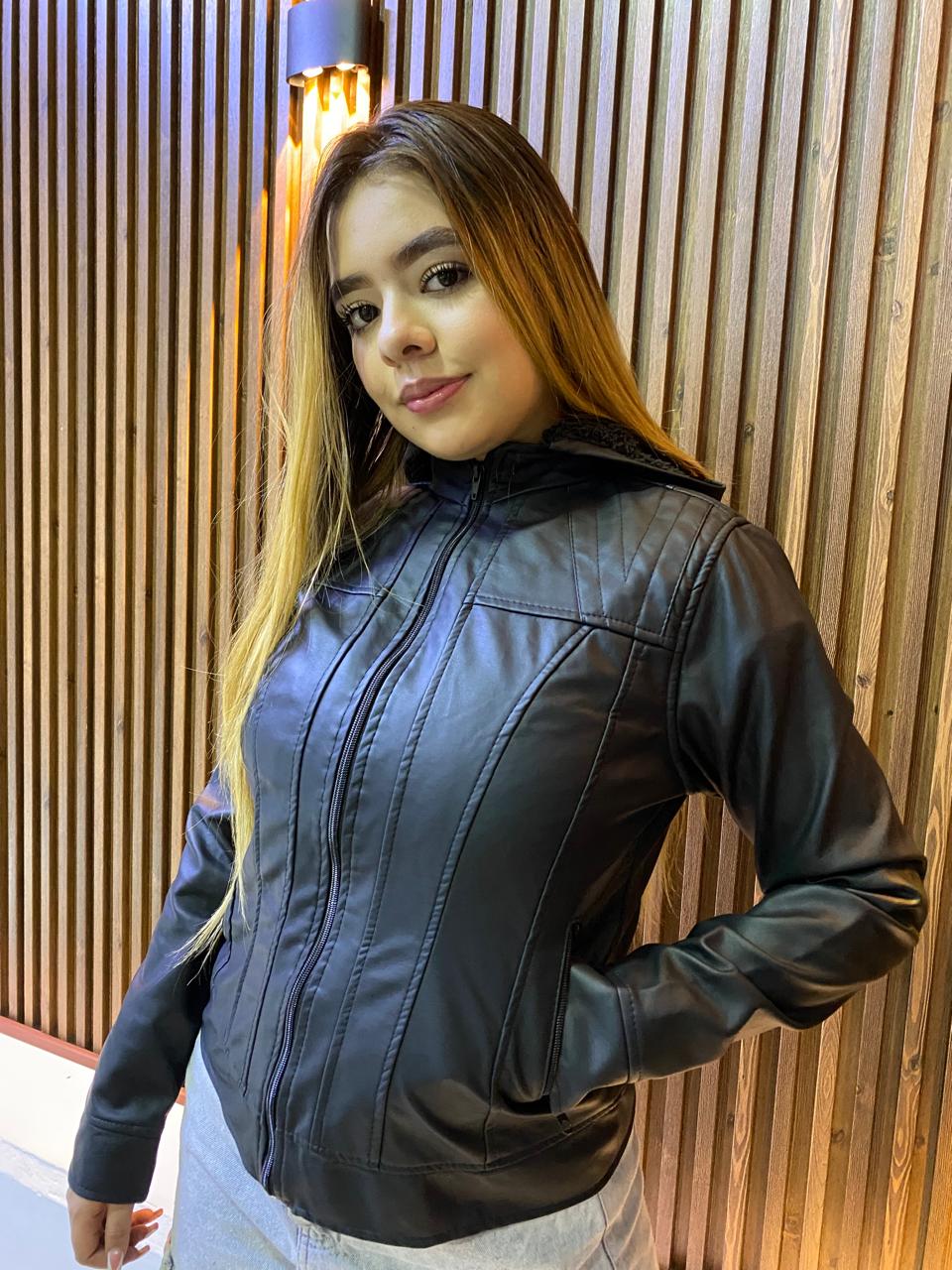 Chaqueta tipo cuerina para Dama 🥰